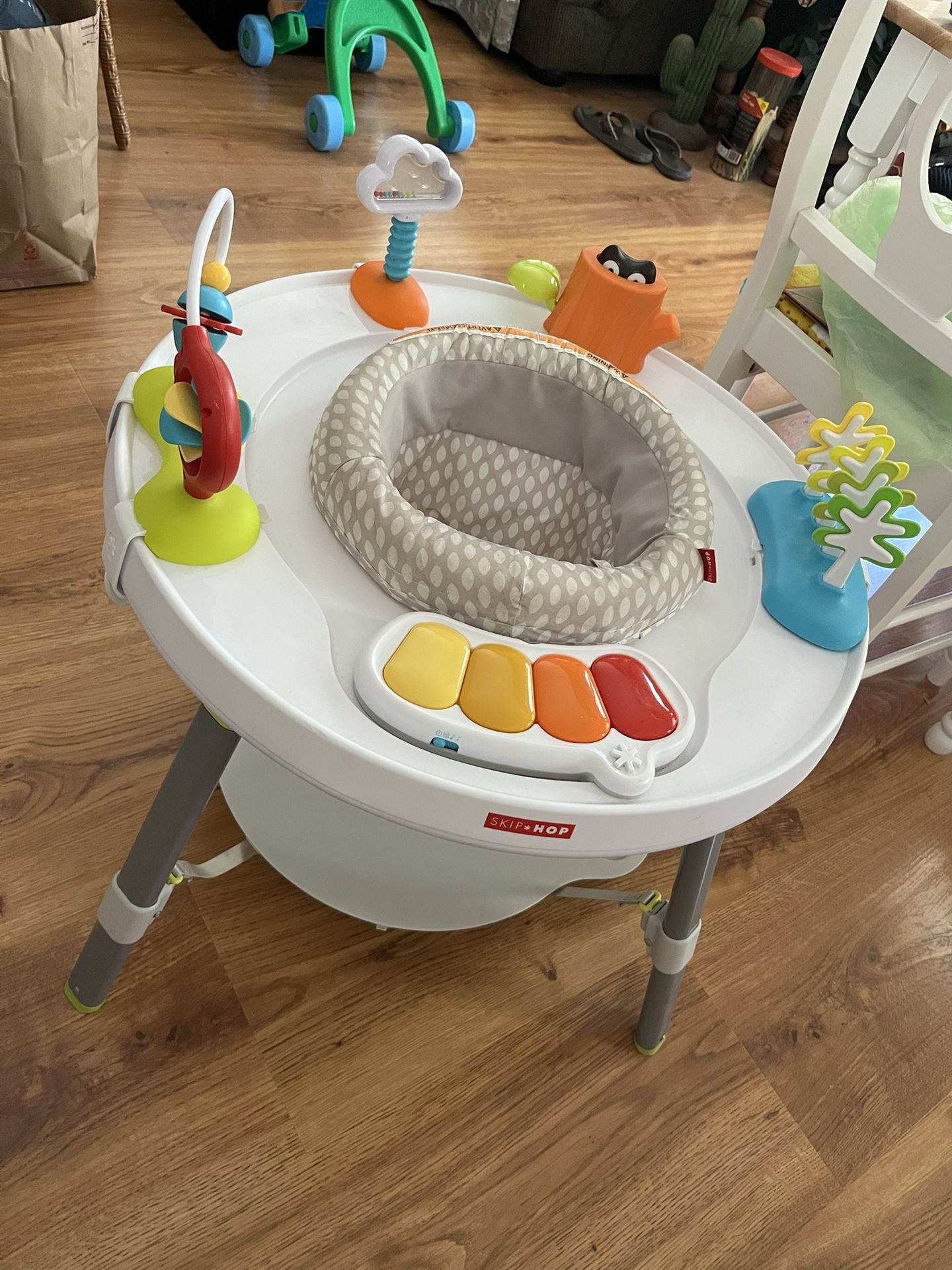 Baby Activity / Table Seat $60 Great Condition