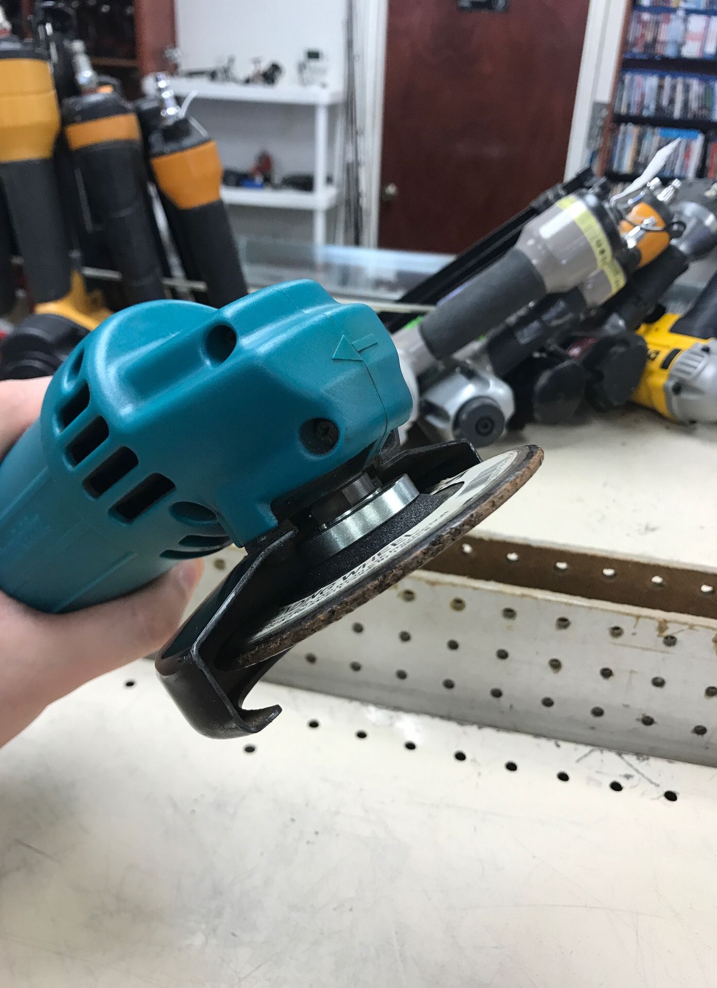 Makita grinder N9514B for Sale in Austin, TX OfferUp