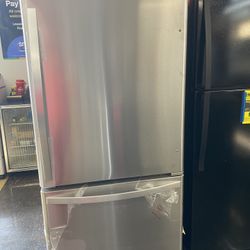 30” Bottom Freezer Fridge