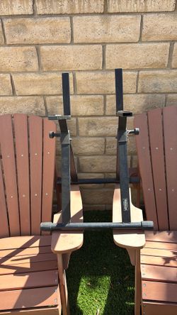 Amp stand, sturdy metal, black in color