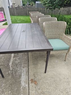 Outdoor Patio Dining Table and Chairs Set