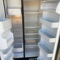 Amana Fridge $200 Works Good, Can Deliver 