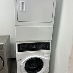 Speed Queen Stacked Washer And Electric Dryer Set 