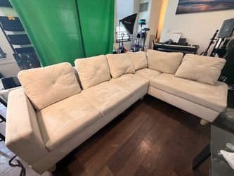 FREE White Sectional Couch • Right-Facing • Pickup Only