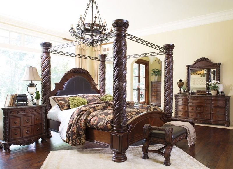 NEW Ashley North Shore Canopy King Set Includes Complete Set