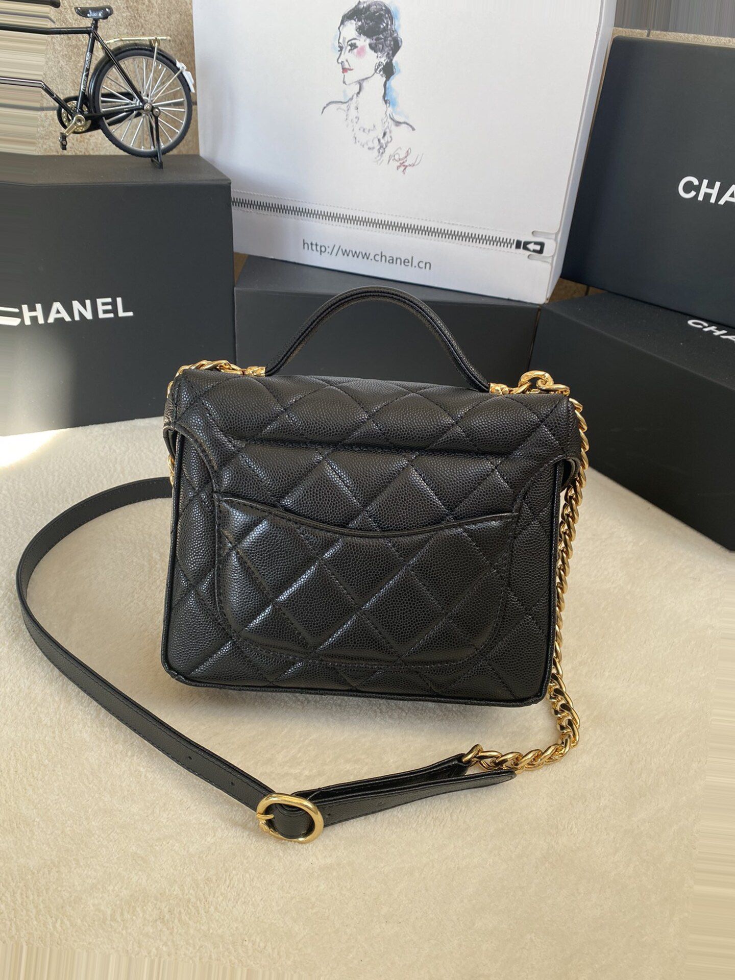 Chanel Classic Flap Maxi Bag for Sale in New York, NY - OfferUp