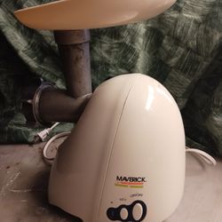Meat GRINDER. Electric 