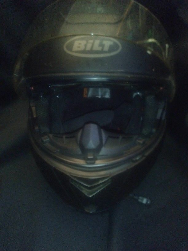 Bilt Helmet Has Bluetooth
