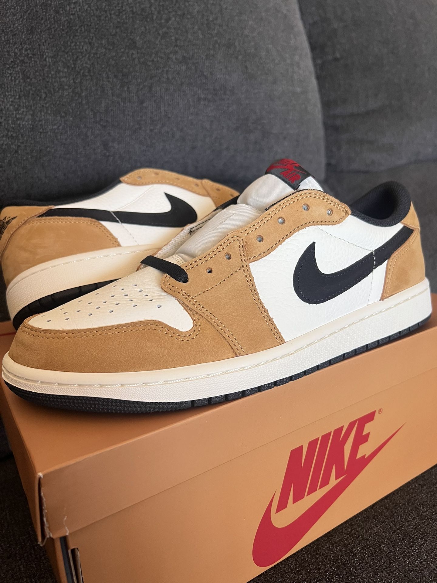 Jordan 1 Low “Rookie Of The Year” Men’s Size 10