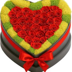 30 Preserved Roses, Petite Forever Flowers for Delivery in Designer Heart-Shaped Box, Long-Lasting Buds, for Women, Eternal Rose Bouquet for Girlfrien