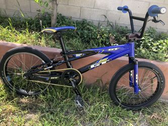 GT ウルトラボックス　BMX 07 GT ultrabox power series BMX for Sale in Huntington Beach, CA