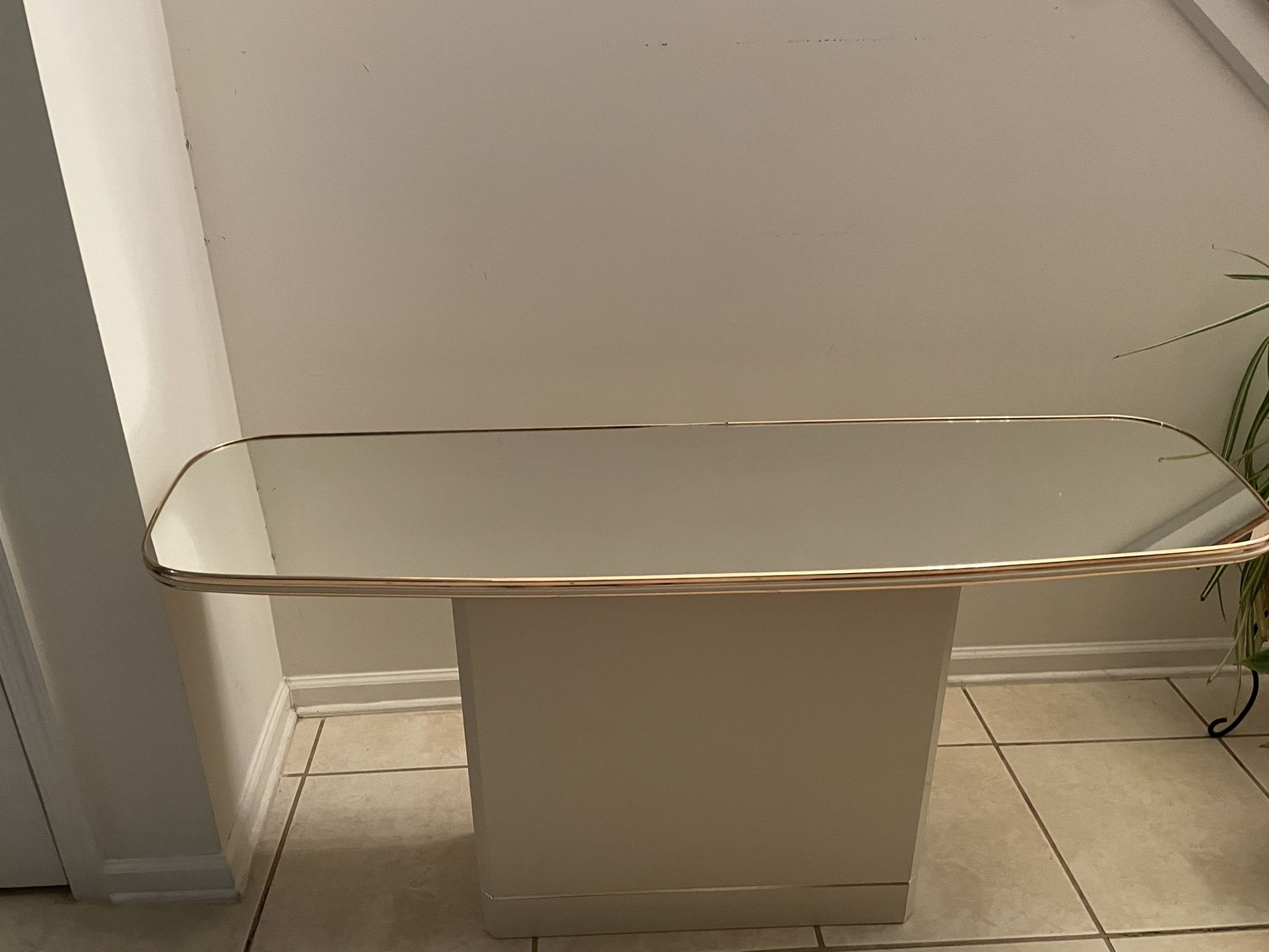 Sofa And Foyer Table Contemporary