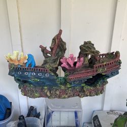 7 Pieces Decorative…. Tank Fish