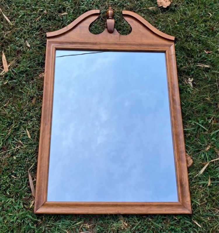 ETHAN ALLEN Heirloom Nutmeg Maple 23" Dresser / Wall Pediment Mirror