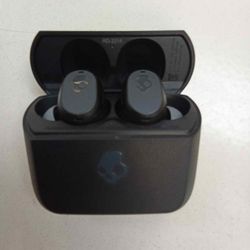 SKULLCANDY WIRELESS HEADPHONES 