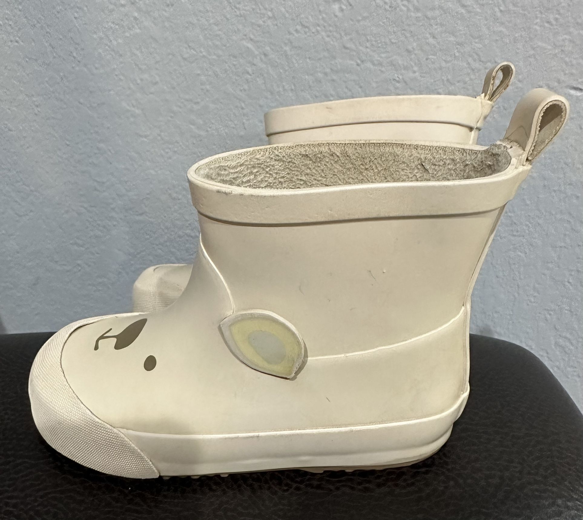 H&M kids rain boots size 8.5