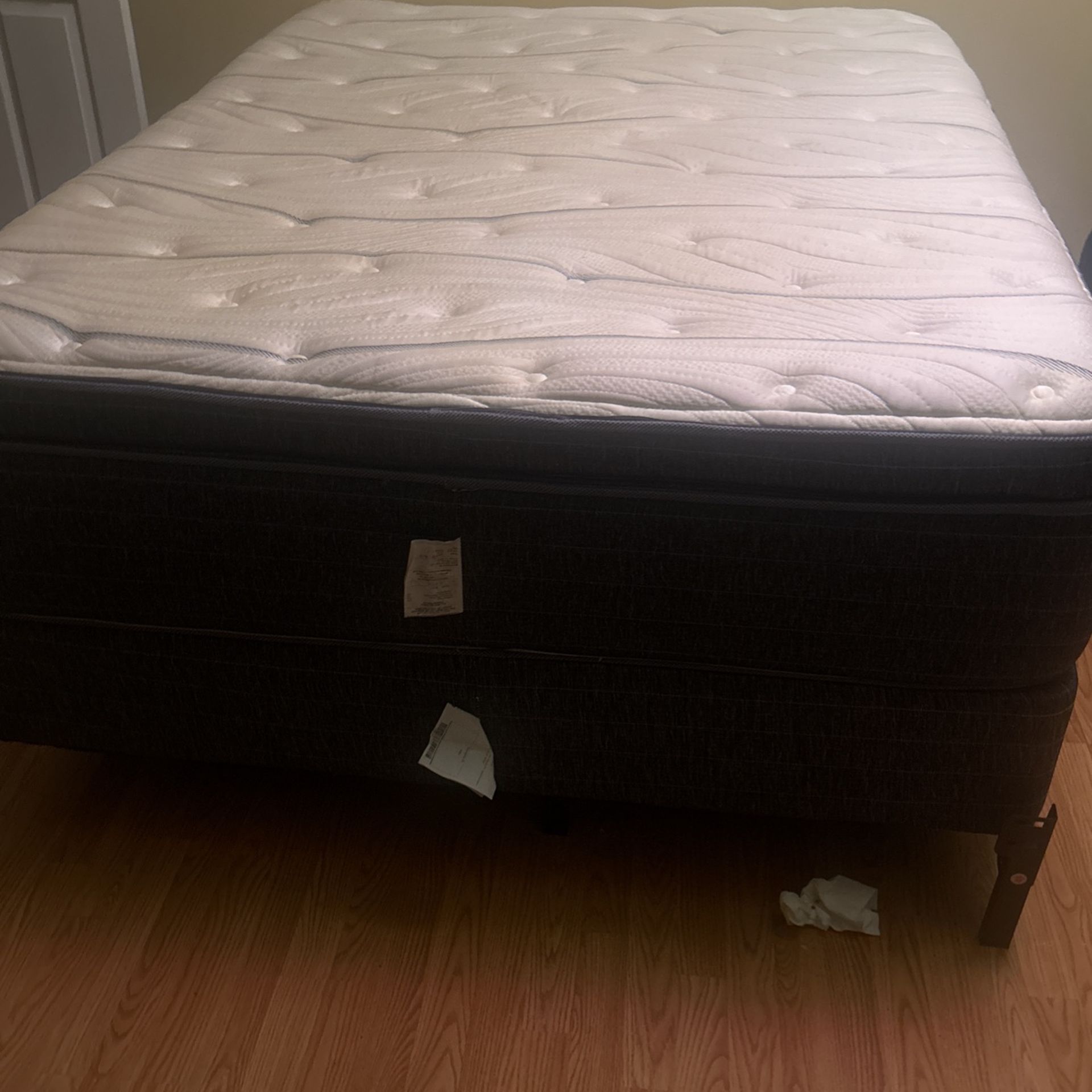 Queen Size Thermapedic Bed Full Setup