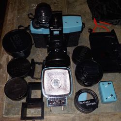 BRAND NEW  DIANA F + Lomography Film Camera And Flash 