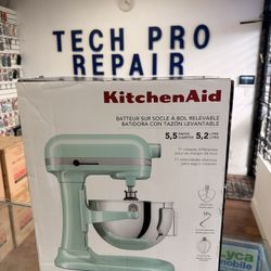 Brand New! Sealed! KitchenAid 5.5 Quart Bowl-Lift Stand Mixer Ice Blue.  Newer being opened.  Model: KSM55SXTXIC