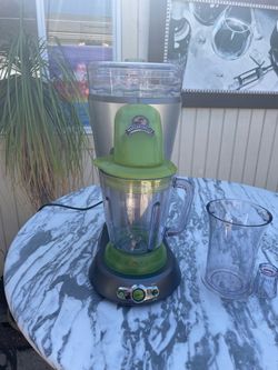 Margaritaville blender with ice chopper for ice blended margs