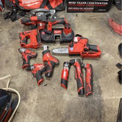 Milwaukee, M 12 Tool Set