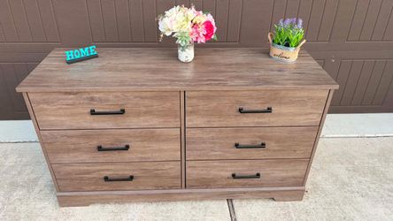 6-Drawer Grey Tone Dresser