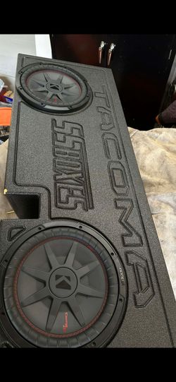 2 12" KICKER SUBS IN TOYOTA TACOMA BOX