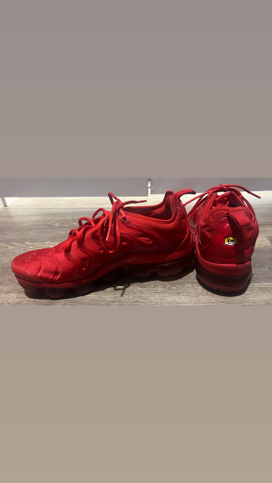 Nike Air Vapormax Red