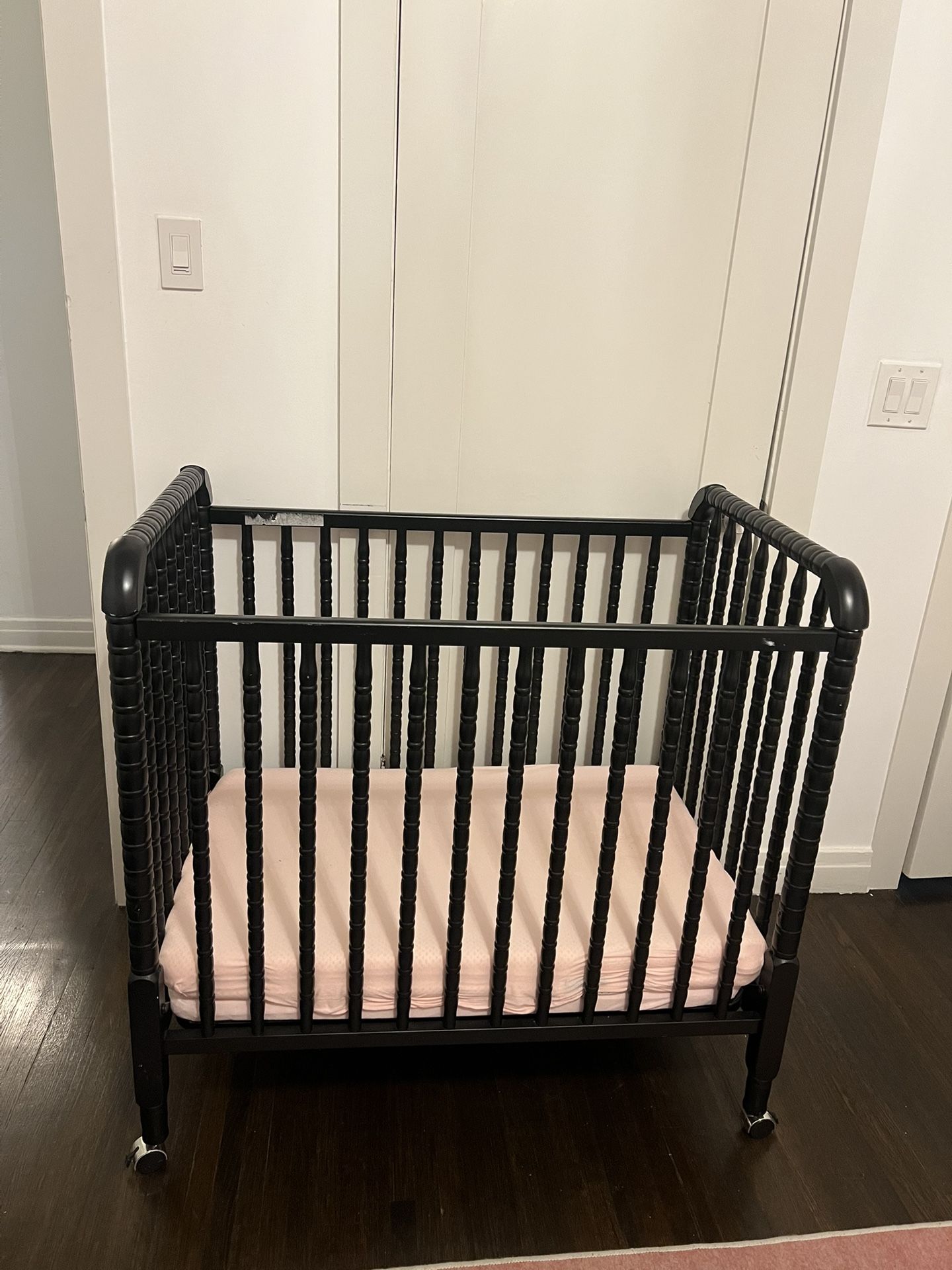 Mini Crib Newton Mattress for Sale – Great Deal!