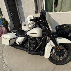 Harley Davidson Street Glide FLHXS