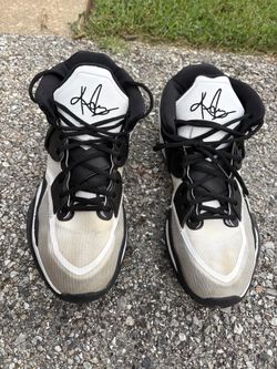 Men’s basketball shoes. Nike Kyrie Infinity. Size 11.5.