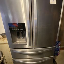 24.5 cu. ft. French Door Refrigerator in Fingerprint Resistant Stainless Steel