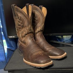 Used Ariat Leather Boots 