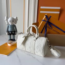 Fashion versatile must-have