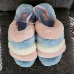 UGG  slippers Multicolor  size 7 new