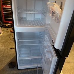 Magic Chef Refrigerator/Freezer