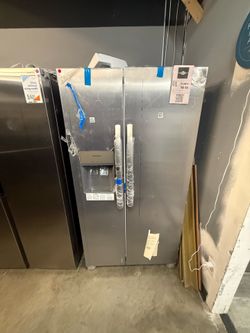 Frigidaire - 25.6 Cu Ft 36”Wide Side by Side Refrigerator With Water Dispenser & Icemaker In Stainless Steel 😊
