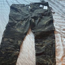 Size 38 Camo Jeans