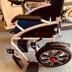 Electric wheelchair 
