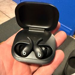 Beats Powerbeats Fit