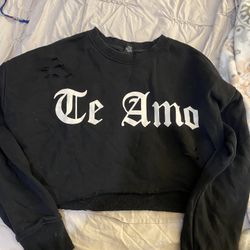 Cropped Te-Amo Sweater