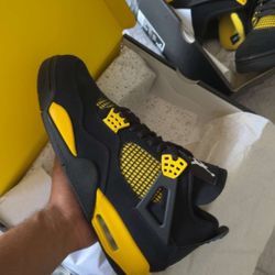 Jordan 4s Thunder Brand New Size 11