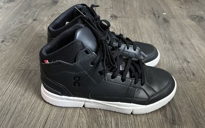 On Cloud Black High Top Women’s Shoes Size 8W 