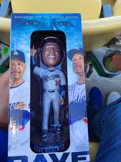 2026 dave roberts dodger bobblehead