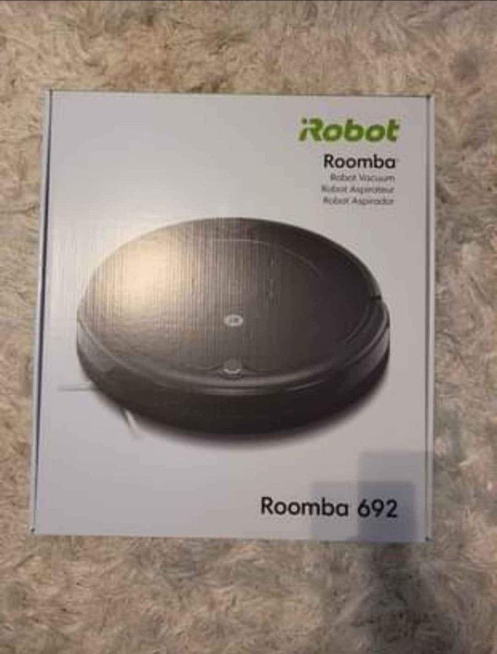 BRAND NEW Roomba 692 Robotic Vacuum (Google Voice & Alexa compatible) NEVER USED 