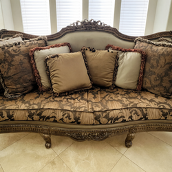 Traditional European Furniture Living Room Set – Good Condition, 13 Pieces - San Jose, CA