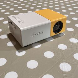 Portable Mini Projector, Great For Indoor And Outdoor Movie Projection