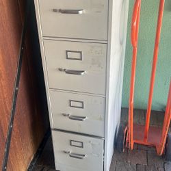 File cabinet 