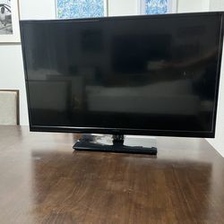 39” Insignia Tv With Amazon Fire stick