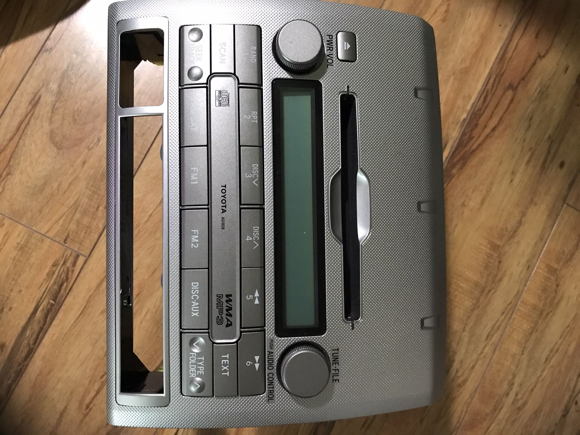 Toyota Compact Disc/AM-FM Player